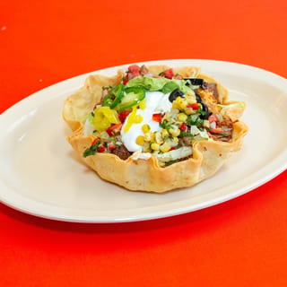 Ensalada en Tortilla Crujiente / Taco Salad