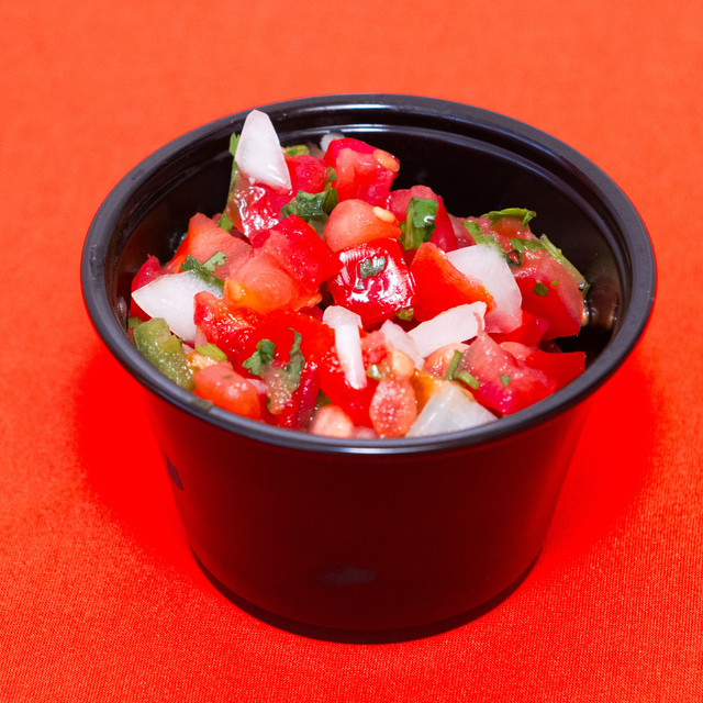 Pico de Gallo / Fresh Tomato Salsa.